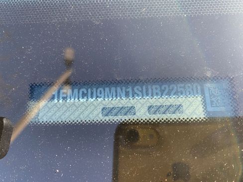 Used 2025 Ford Escape ST-Line image 27