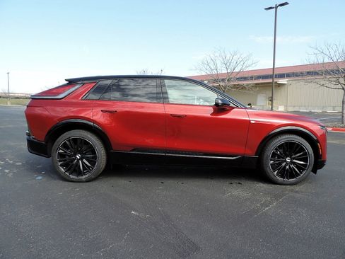 New 2025 Cadillac Lyriq Sport image 4