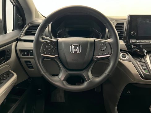 Used 2024 Honda Odyssey EX-L image 13