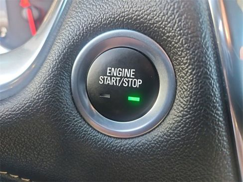 Certified 2023 Chevrolet Traverse Premier image 17