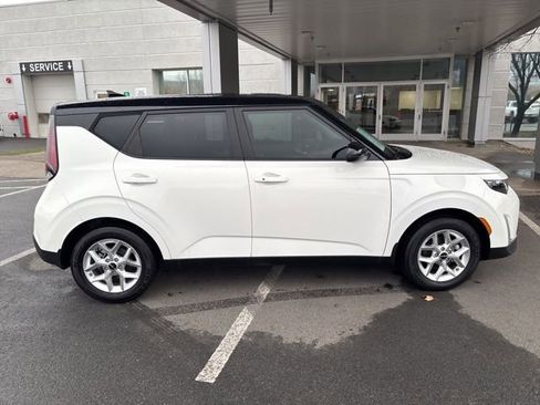 Used 2024 Kia Soul S image 10