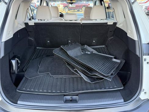 Used 2023 Nissan Rogue SV image 18