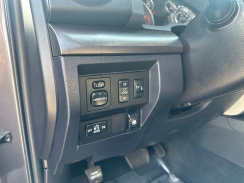 Used 2017 Toyota Tundra SR5 w/ SR5 Upgrade Package image 13