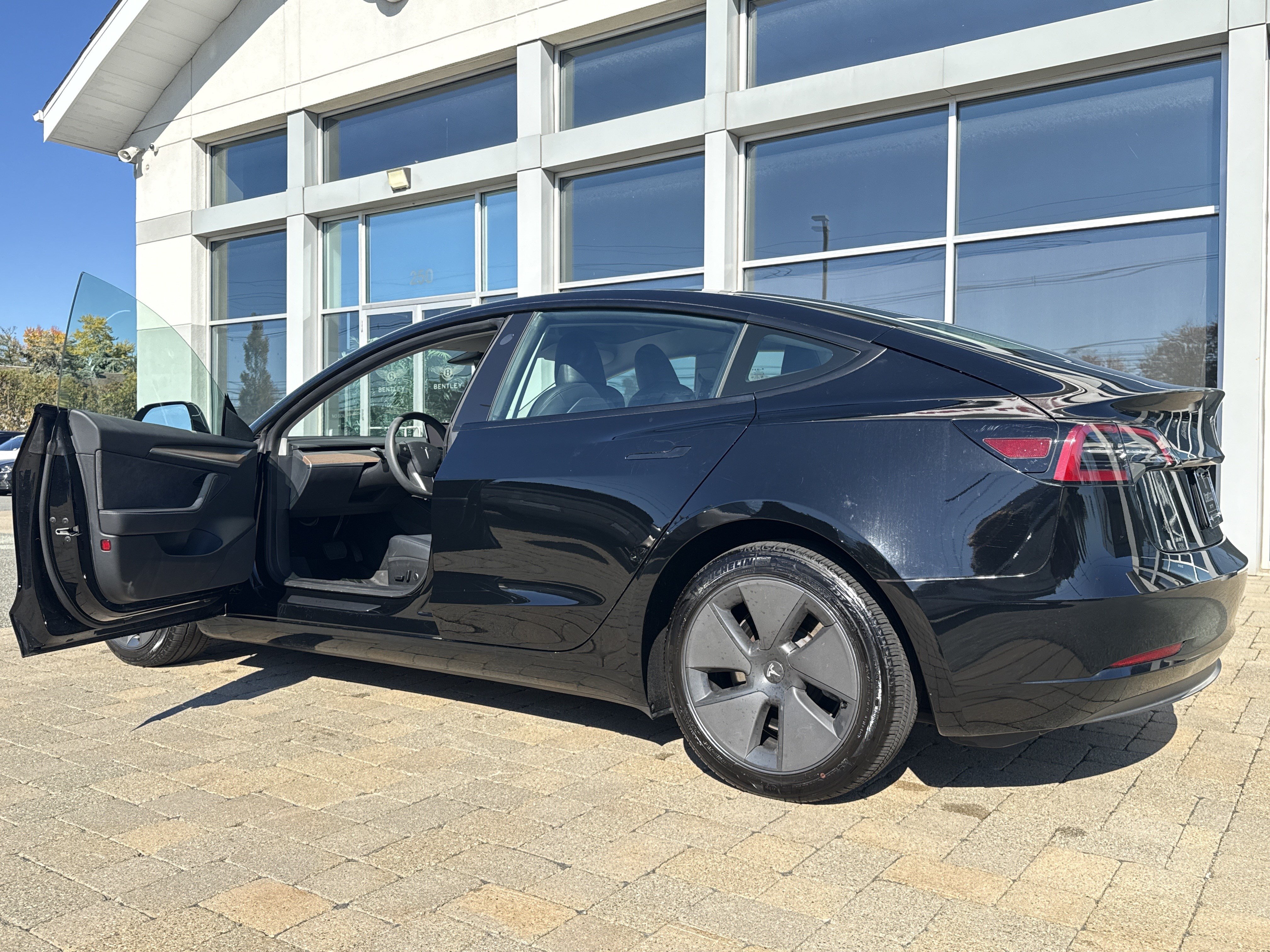 Used 2023 Tesla Model 3 Standard Range RWD image 32