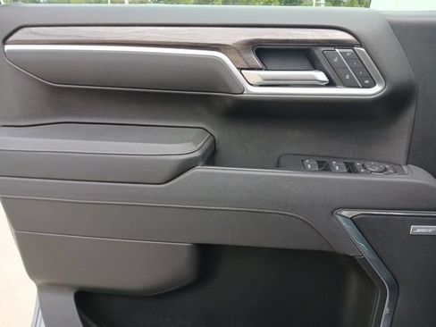 Certified 2025 Chevrolet Silverado 1500 LTZ w/ LTZ Convenience Package II AWD/4WD image 12