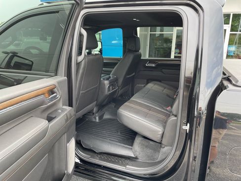 Used 2024 Chevrolet Silverado 2500 High Country w/ Midnight Edition AWD/4WD image 5