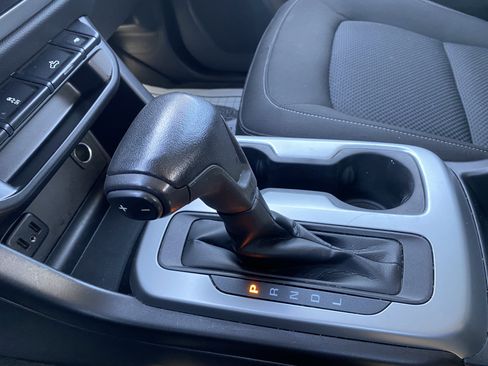 Used 2021 Chevrolet Colorado LT w/ LT Convenience Package image 28