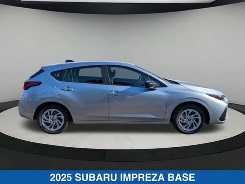 Certified 2025 Subaru Impreza 2.0i image 2