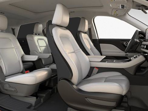 New 2026 Lincoln Aviator AWD image 27