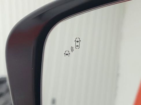 Used 2025 Nissan Frontier Pro-X image 21