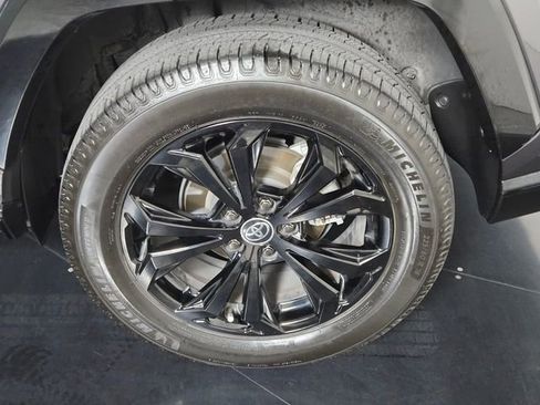 Used 2023 Toyota RAV4 XSE AWD/4WD image 11