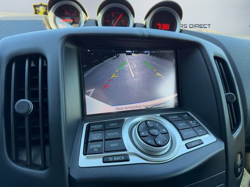 Used 2018 Nissan 370Z Touring RWD image 13