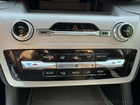 Used 2023 Ford Explorer XLT w/ Equipment Group 202A AWD/4WD image 25