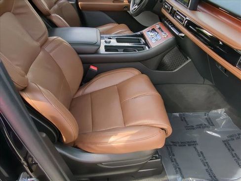 Used 2022 Lincoln Aviator Reserve w/ Equipment Group 201A image 23