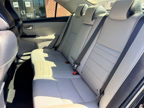 Used 2015 Toyota Camry SE FWD image 22