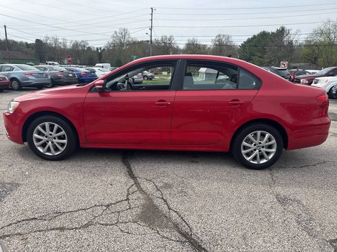 Used 2011 Volkswagen Jetta SE FWD image 23