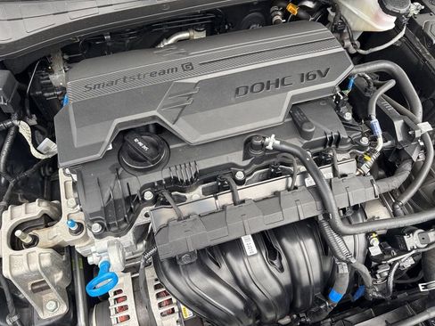 Certified 2025 Hyundai Elantra Sport FWD image 35