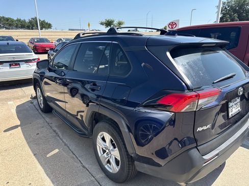Used 2020 Toyota RAV4 XLE FWD image 5