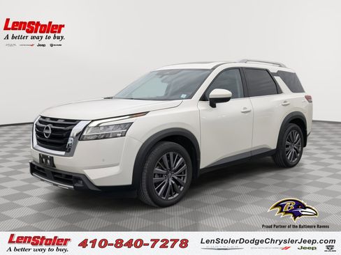 Used 2022 Nissan Pathfinder SL w/ SL Premium Package image 1