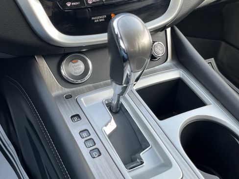 Used 2018 Nissan Murano SV w/ Premium Package image 27