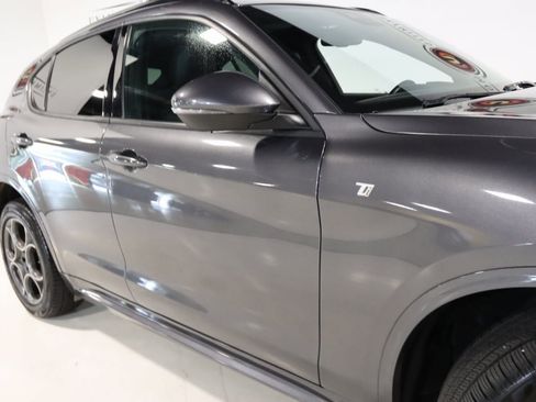 Used 2022 Alfa Romeo Stelvio Ti image 75