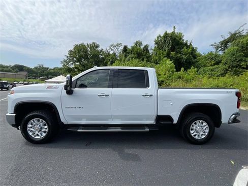 Used 2024 Chevrolet Silverado 2500 LTZ w/ LTZ Plus Package image 2