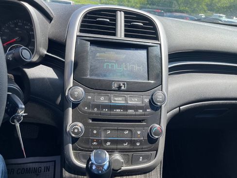 Used 2015 Chevrolet Malibu LT w/ Power Convenience Package FWD image 17