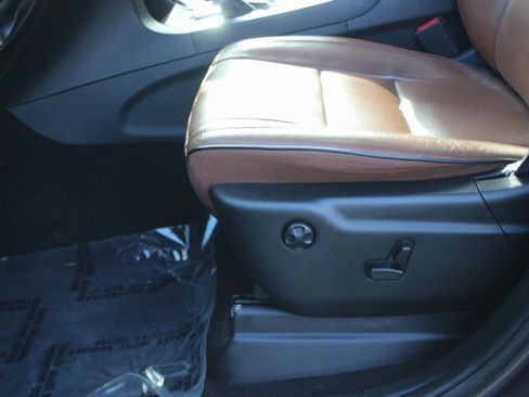 Used 2020 Jeep Grand Cherokee Overland image 22