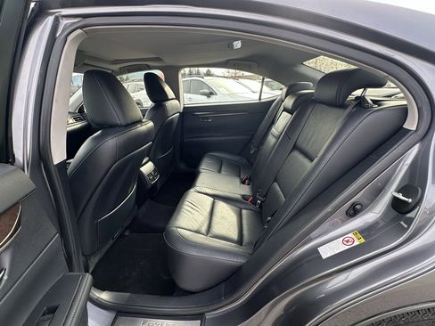 Used 2013 Lexus ES 350 w/ Luxury Pkg image 9