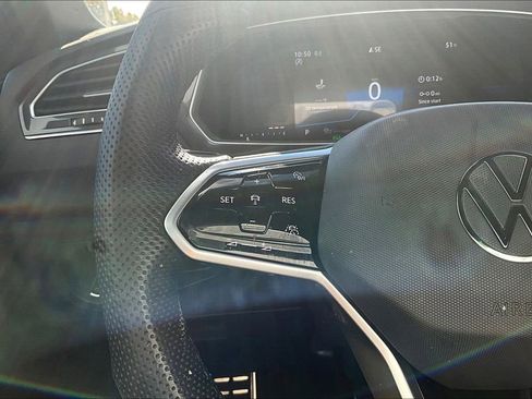 Used 2024 Volkswagen Tiguan SE R-Line w/ MDO Package, Two-Row image 14