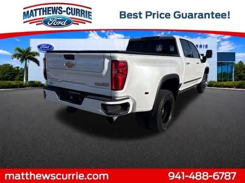 Used 2024 Chevrolet Silverado 3500 High Country w/ High Country Premium Package AWD/4WD image 4