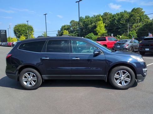 Used 2015 Chevrolet Traverse LT FWD image 3