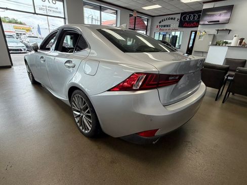 Used 2015 Lexus IS 250 w/ Premium Package RWD image 11