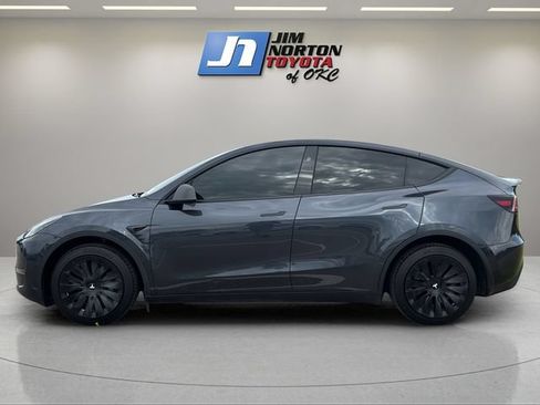 Used 2024 Tesla Model Y Long Range AWD/4WD image 8