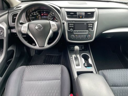 Used 2018 Nissan Altima 2.5 S w/ S Convenience Package FWD image 9