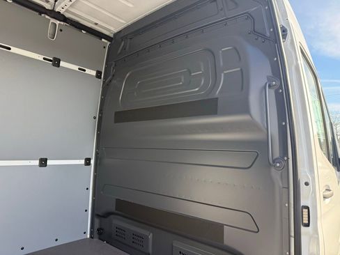 New 2026 Mercedes-Benz Sprinter 2500 image 15