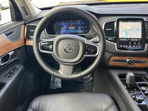 Certified 2025 Volvo XC90 B6 Plus image 17