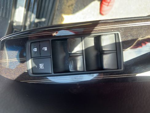 Used 2021 Lexus GX 460 Premium w/ Premium Package AWD/4WD image 22