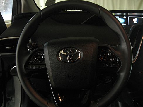 Certified 2021 Toyota Prius Prime XLE image 14