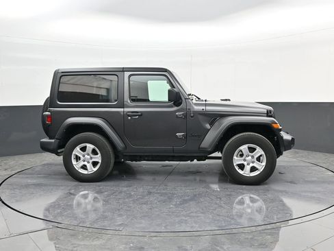 Used 2021 Jeep Wrangler Sport S image 8