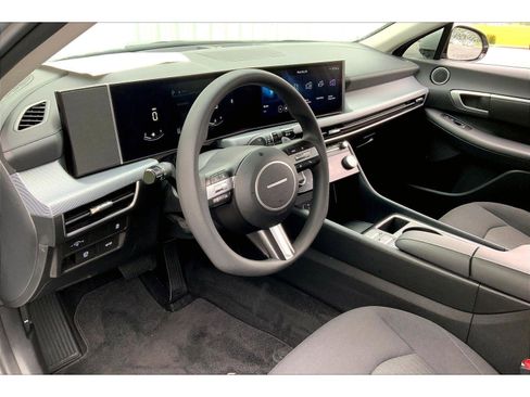 Used 2024 Hyundai Sonata SEL FWD image 12