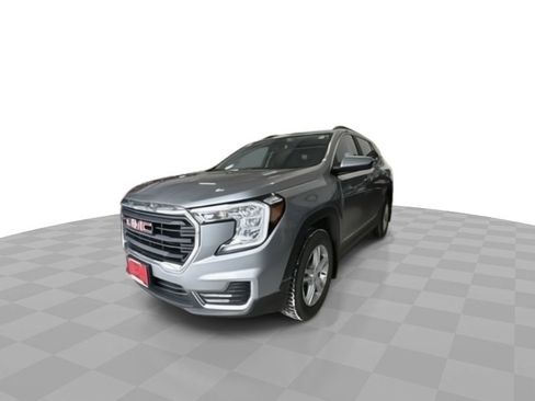 Certified 2023 GMC Terrain SLE w/ Driver Convenience Package image 4