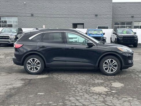 Used 2020 Ford Escape SEL image 2