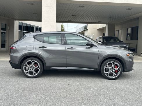 Used 2024 Alfa Romeo Tonale Veloce image 8