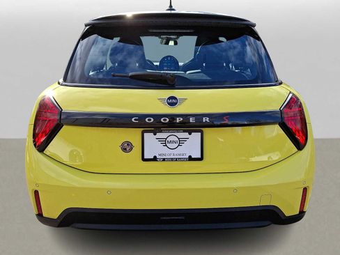 Certified 2025 MINI Cooper S image 5