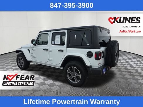 Used 2023 Jeep Wrangler Sahara image 5