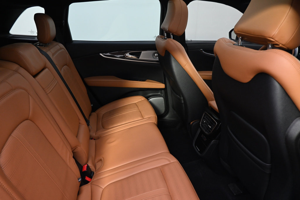 Used 2023 Lincoln Nautilus Black Label AWD/4WD image 18