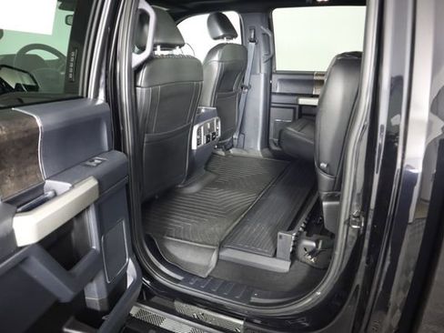 Used 2022 Ford F250 Lariat w/ Black Appearance Package image 79