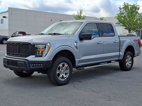 Used 2022 Ford F150 XLT w/ Equipment Group 302A High AWD/4WD image 6
