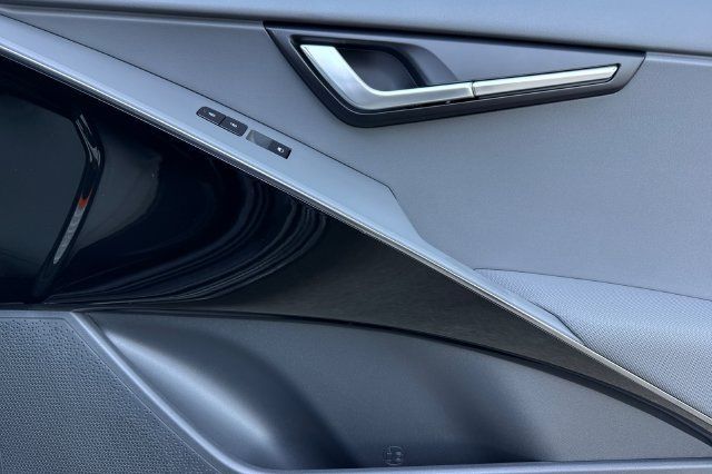 New 2026 Kia Niro EX FWD image 21
